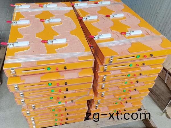 LED老(lao)化(hua)治(zhi)具齣(chu)貨(huo)