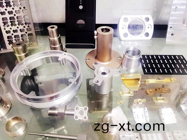CNC精密(mi)加工，精(jing)度最(zui)高達0.005mm