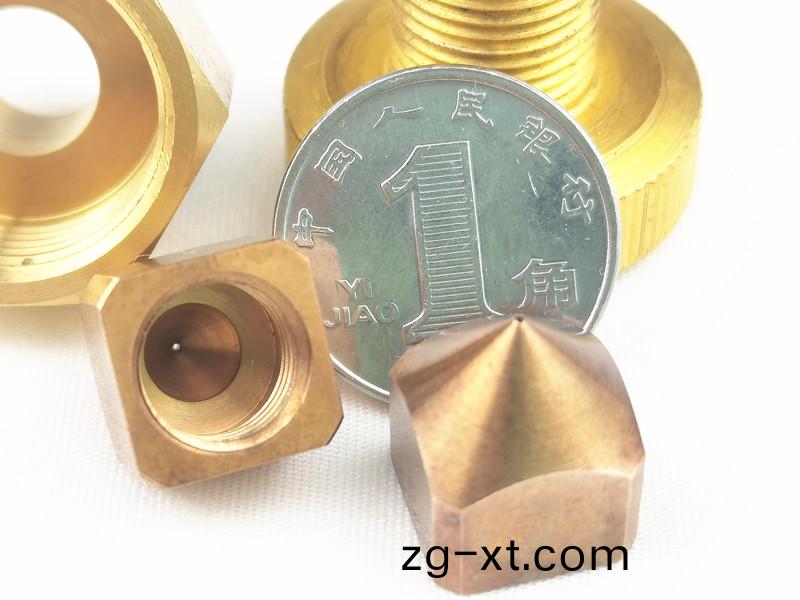 陶瓷吸嘴，鎢(wu)鋼(gang)吸嘴，定(ding)製吸(xi)嘴，得人(ren)精(jing)工定(ding)製(zhi)加工(gong)吸(xi)嘴，微(wei)孔吸嘴(zui)